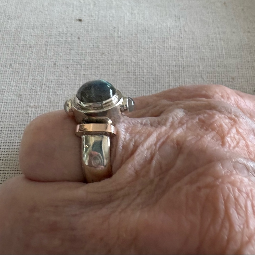 Sterling Silver and Gold Tone Labradorite Cabochon Ring - Picture 3 of 10